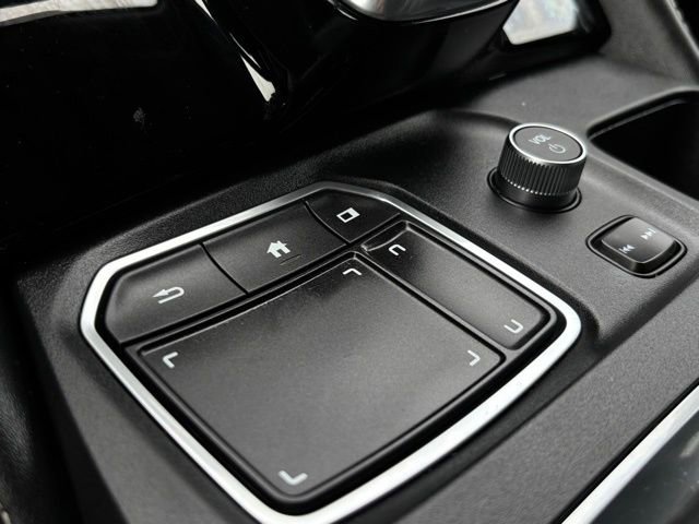 Used 2023 Acura MDX Advance image 40