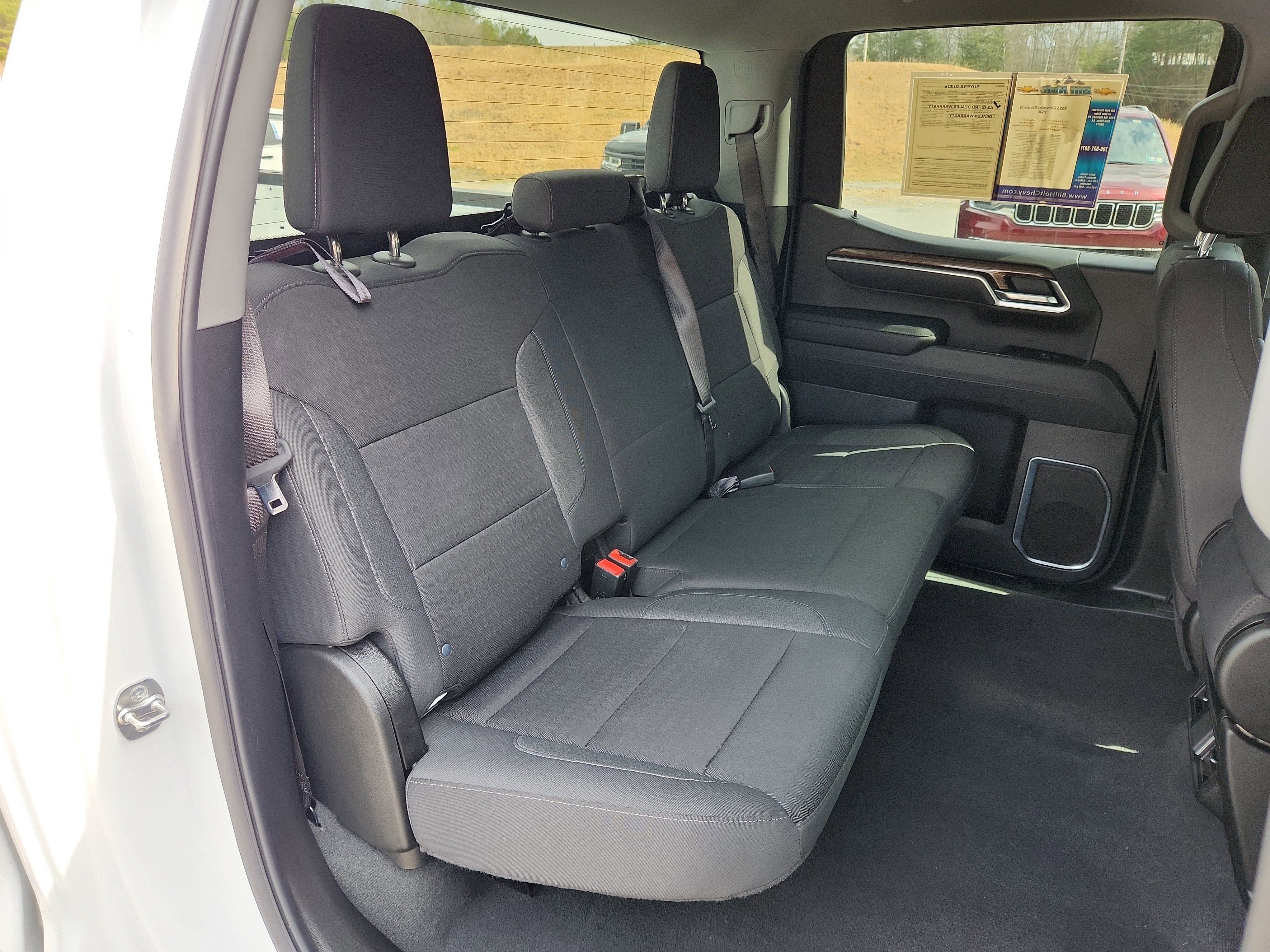 Used 2025 Chevrolet Silverado 1500 LT image 39