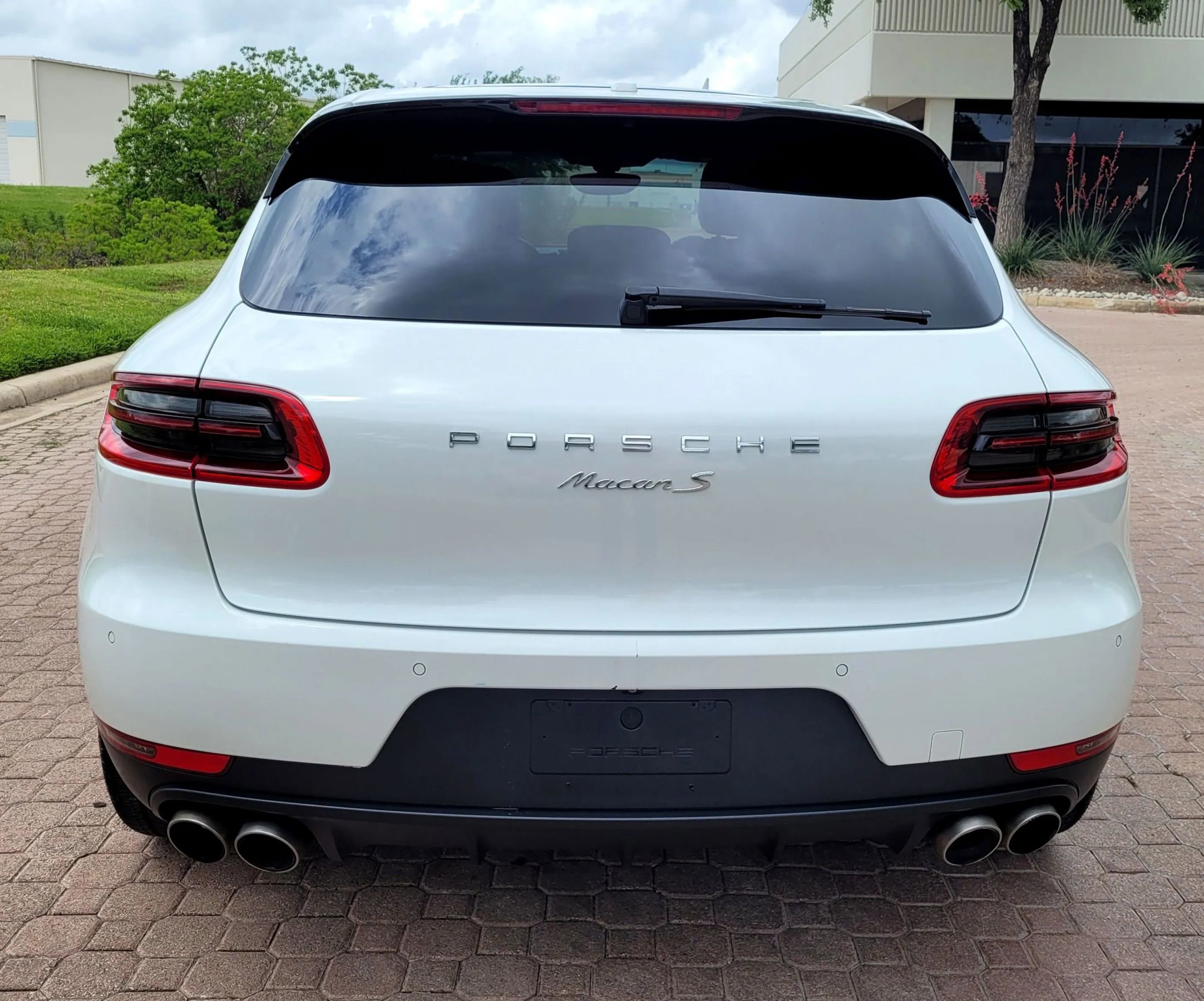 Used 2015 Porsche Macan S image 10