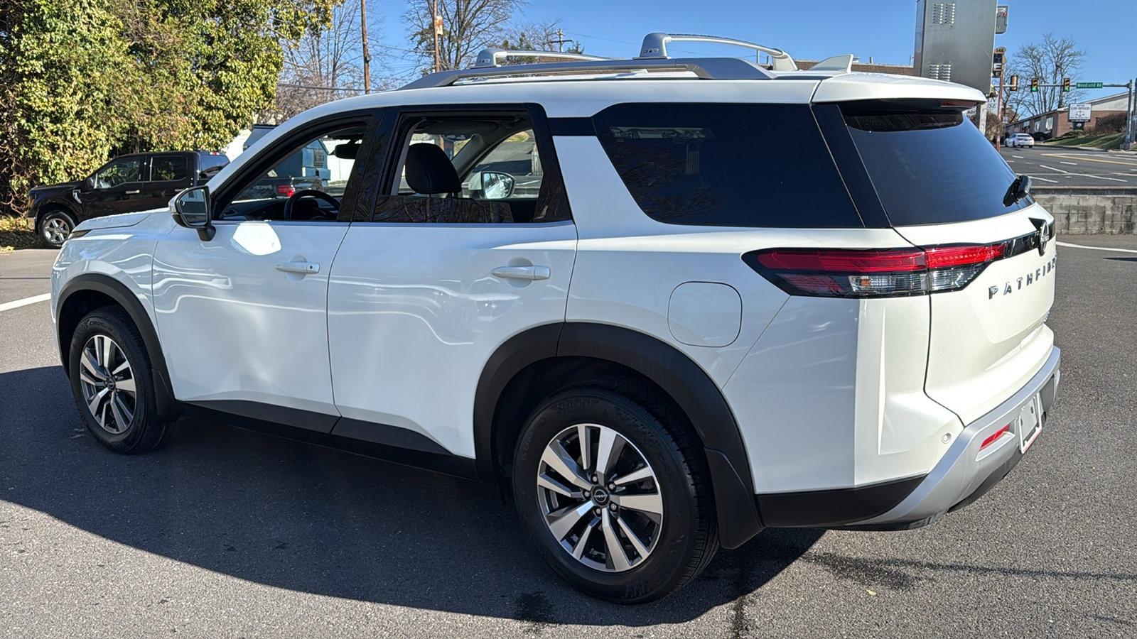 Certified 2022 Nissan Pathfinder SL image 23