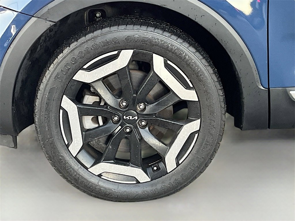 Used 2023 Kia Telluride S image 30