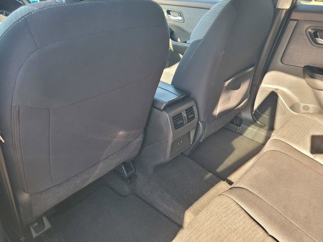 Used 2023 Nissan Rogue SV FWD image 14