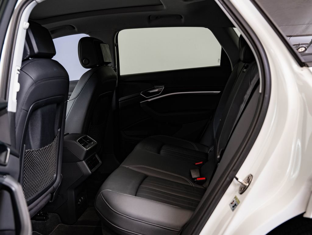 Used 2021 Audi e-tron Premium w/ Convenience Plus Package AWD/4WD image 42