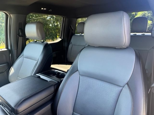 Used 2022 Ford F150 Lightning Lariat AWD/4WD image 31