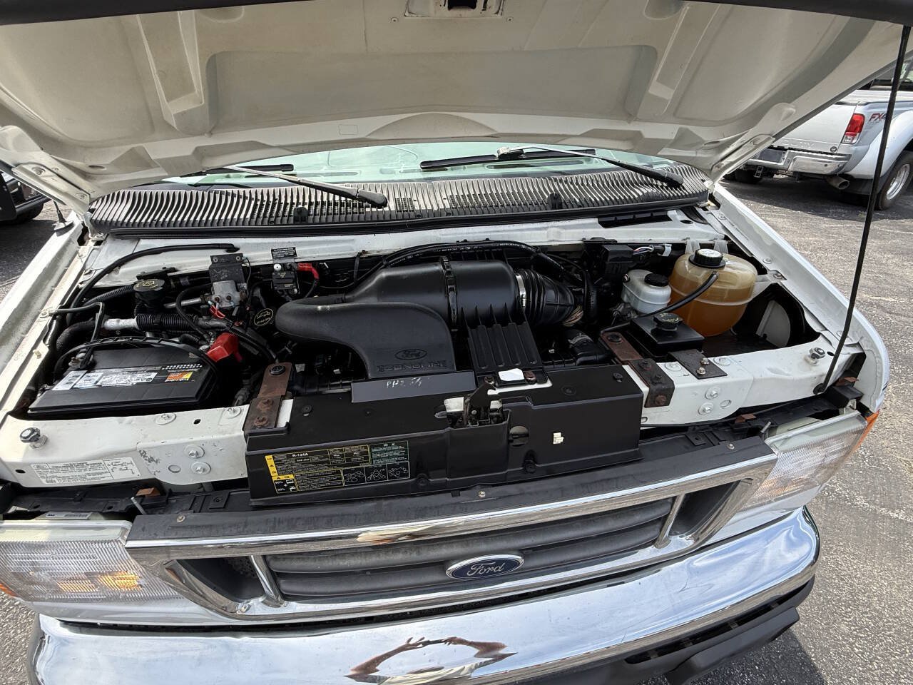 Used 2006 Ford E-350 and Econoline 350 XL RWD image 28