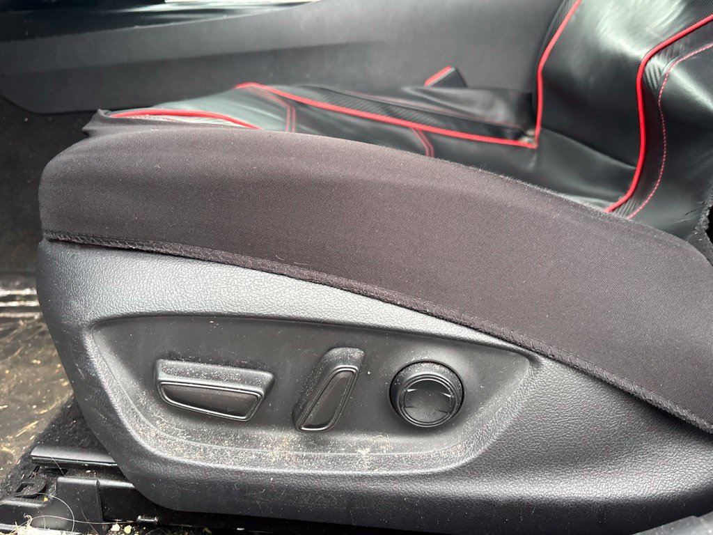Used 2020 Toyota Camry LE FWD image 17