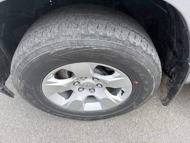 Used 2023 RAM 1500 Big Horn AWD/4WD image 14