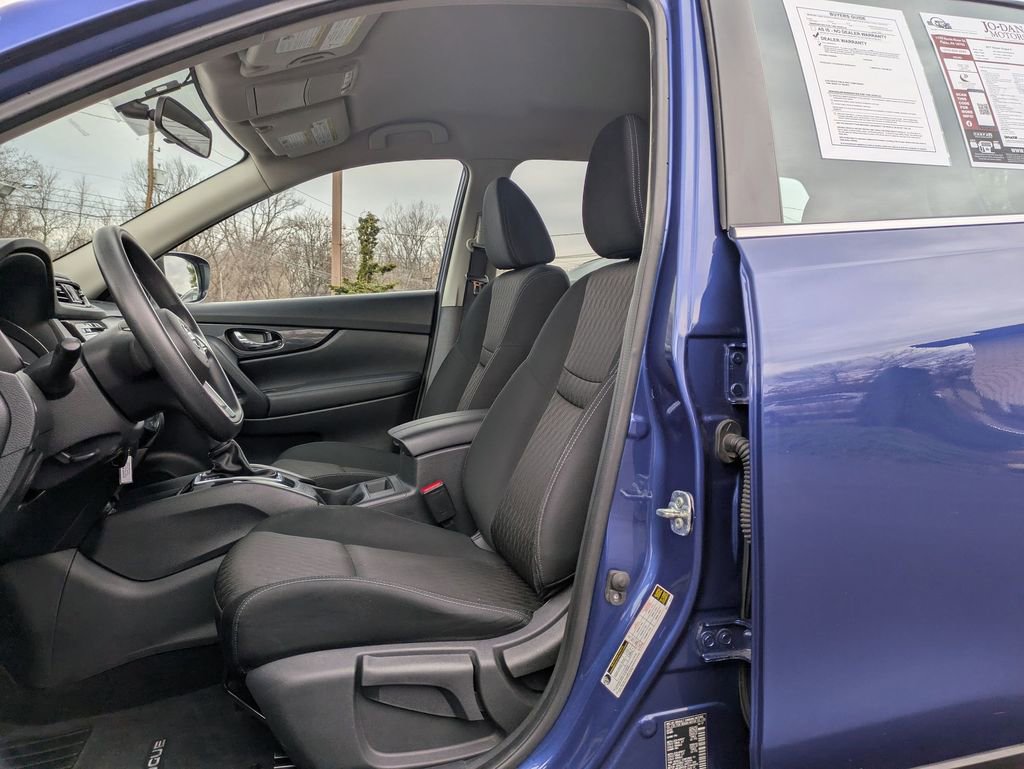 Used 2017 Nissan Rogue S image 12