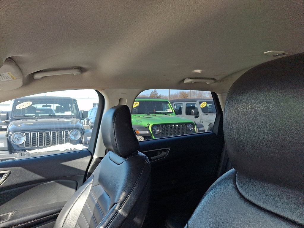 Used 2023 Ford Edge SEL image 24