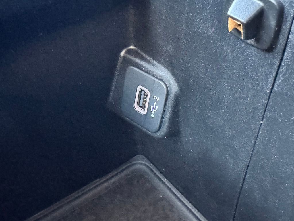 Used 2023 Jeep Wrangler Unlimited Sahara AWD/4WD image 26