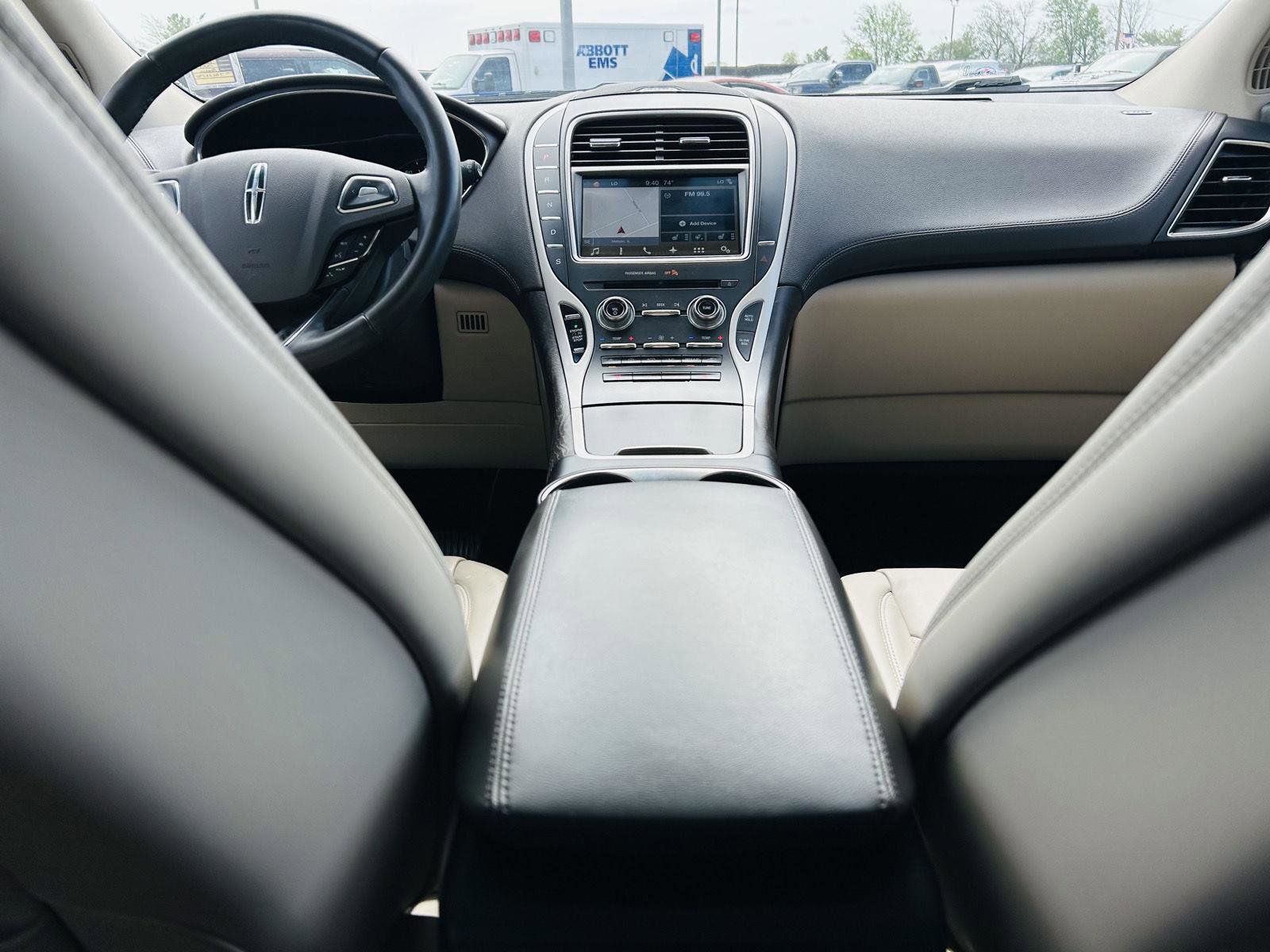 Used 2018 Lincoln MKX Select w/ Select Plus Package image 26