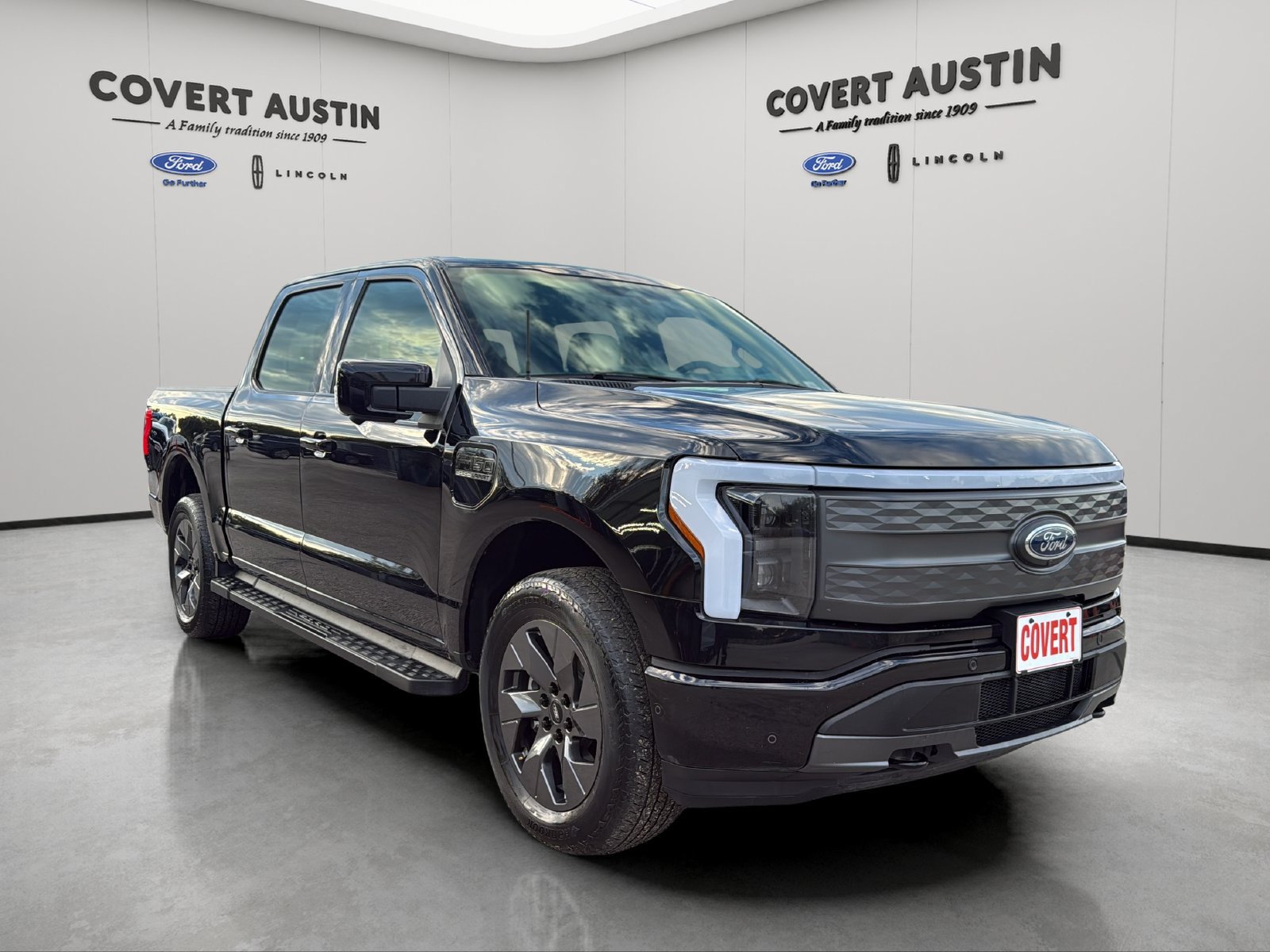 Certified 2023 Ford F150 Lightning Lariat w/ Equipment Group 511A High AWD/4WD image 7