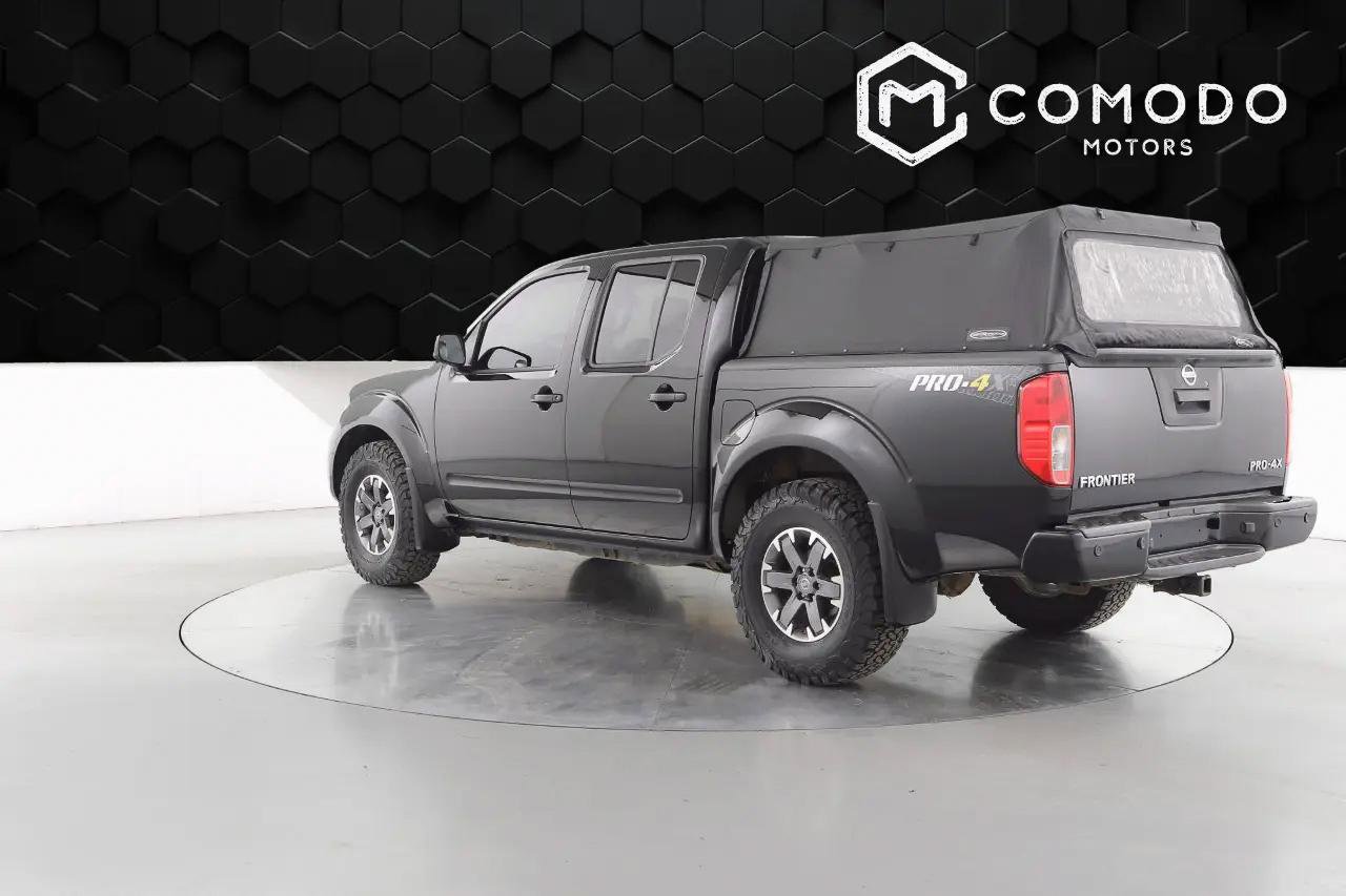 Used 2015 Nissan Frontier PRO-4X image 5