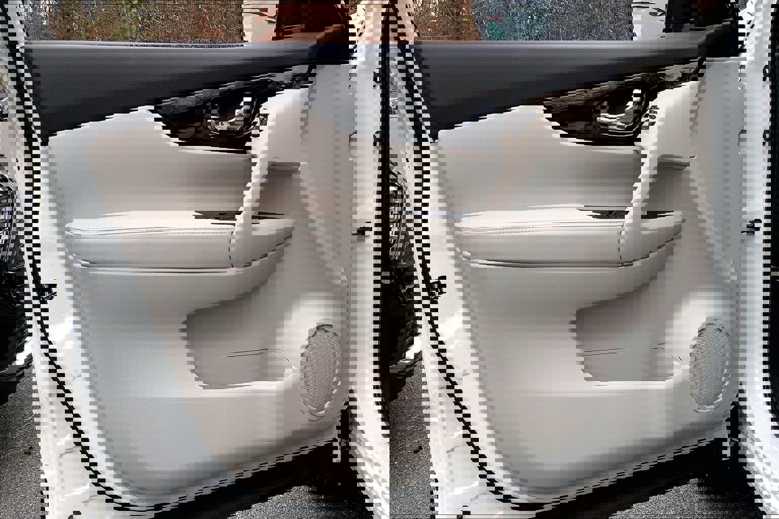 Used 2022 Nissan Rogue Sport SL image 25