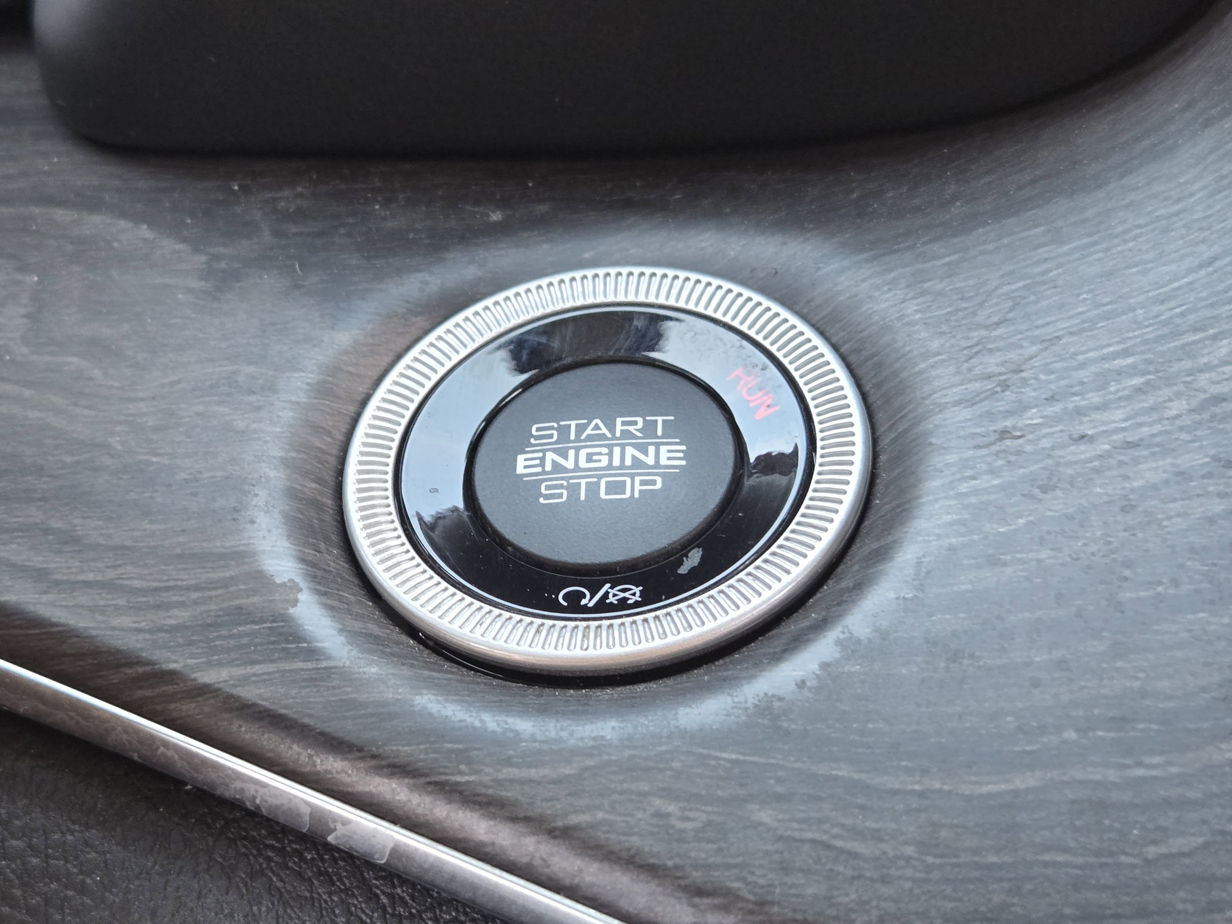 Used 2022 Jeep Grand Cherokee Overland w/ Advanced Protech Group III image 24