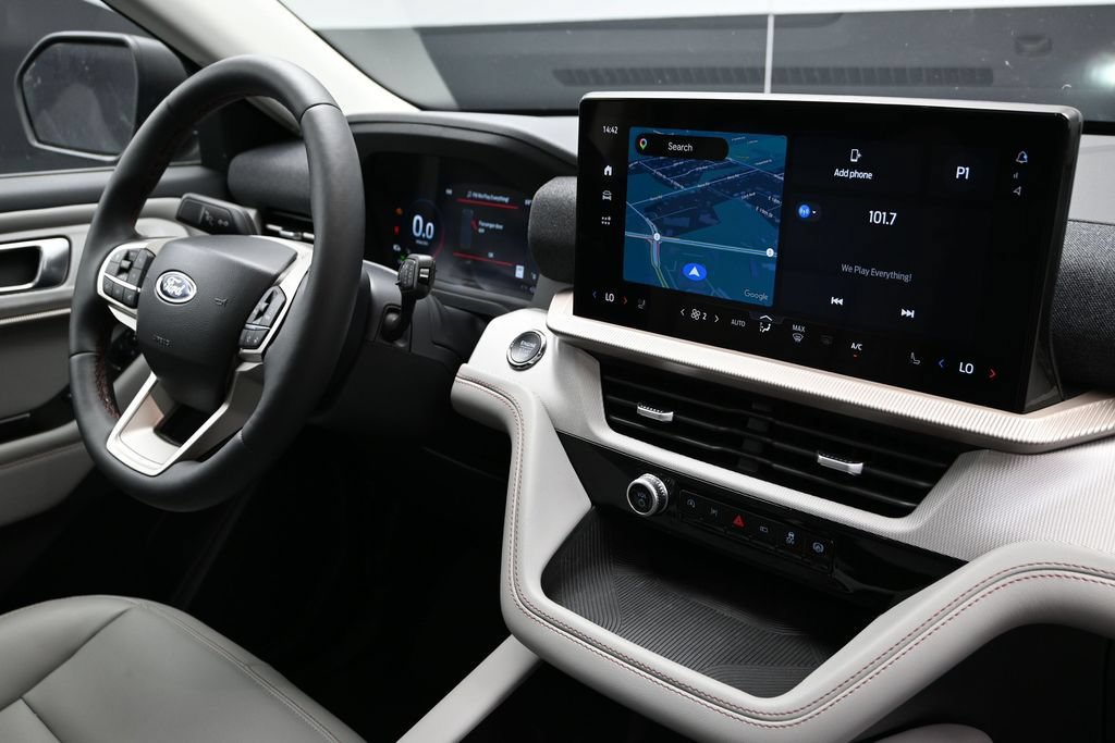 New 2026 Ford Explorer Active w/ Active Comfort Package AWD/4WD image 13