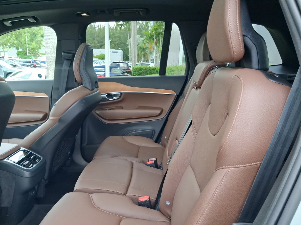 Certified 2024 Volvo XC90 B5 Plus w/ Protection Package Premier AWD/4WD image 8