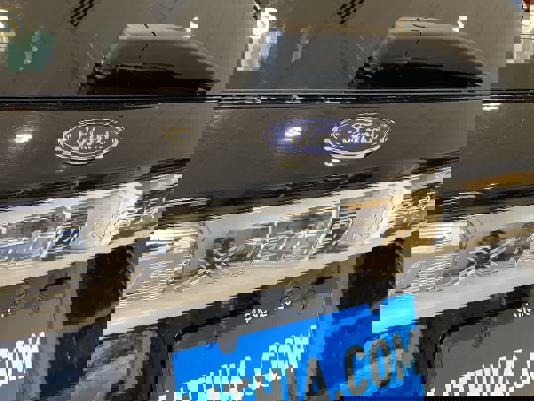 Used 2023 Ford Explorer XLT image 11