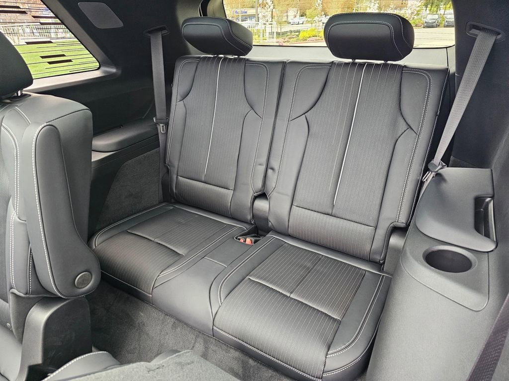 New 2026 Cadillac Vistiq Luxury image 18