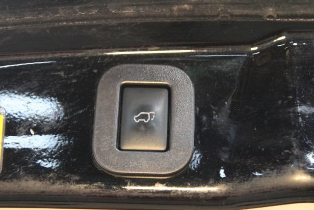 Used 2015 Toyota Venza Limited AWD/4WD image 17