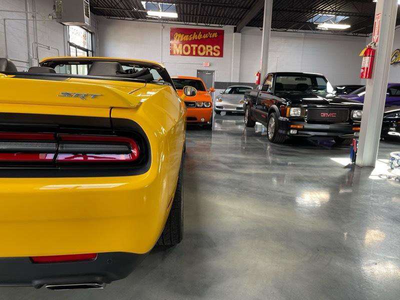 Used 2017 Dodge Challenger SRT w/ Technology Group image 13