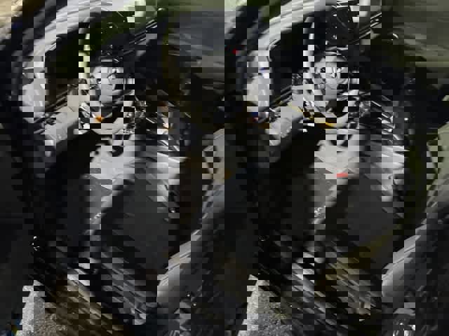 Used 2023 Hyundai Elantra SEL w/ Preferred Accessory Package image 5