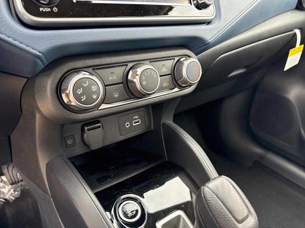 New 2025 Nissan Versa SV w/ Trunk Package image 10