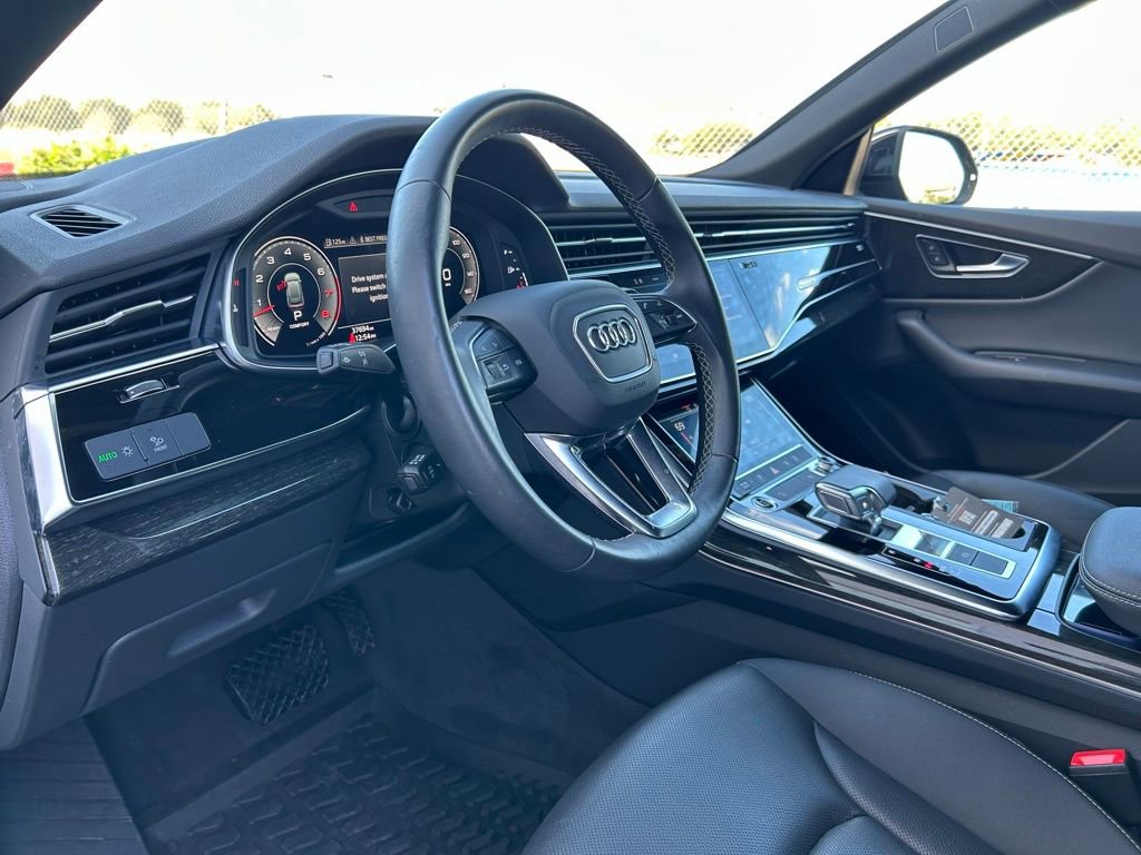 Used 2022 Audi Q8 Premium Plus w/ Premium Plus Package image 16