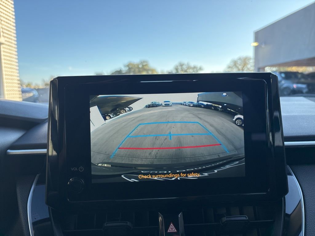 Used 2025 Toyota Corolla LE image 24