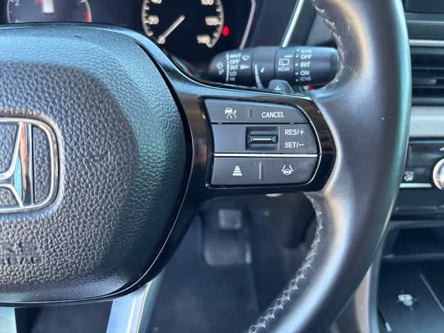 Used 2025 Honda Pilot EX-L image 12