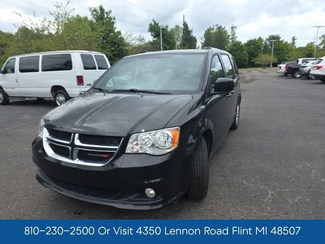 Used 2018 Dodge Grand Caravan SXT FWD image 3