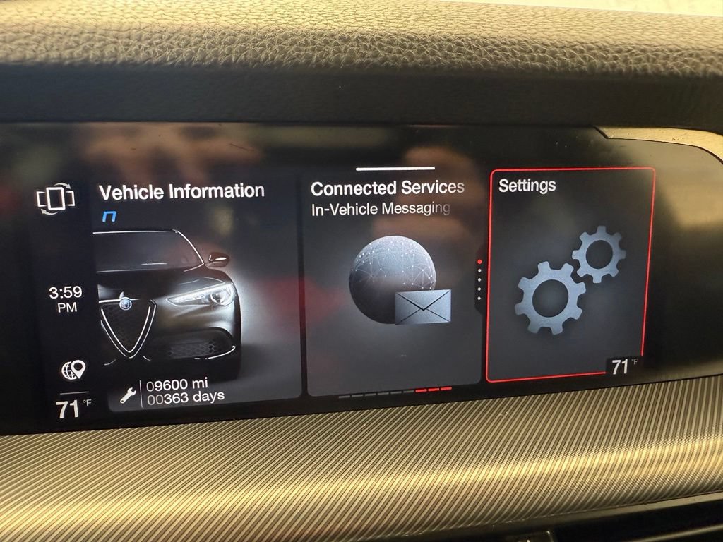 Used 2023 Alfa Romeo Stelvio Veloce AWD/4WD image 45