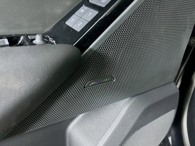 Used 2026 Land Rover Range Rover Velar S image 21