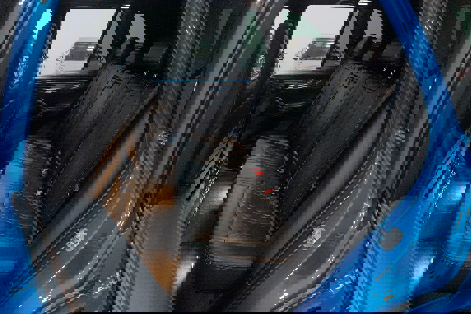 Used 2018 BMW X5 M image 24