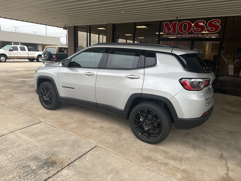 New 2026 Jeep Compass Latitude image 6