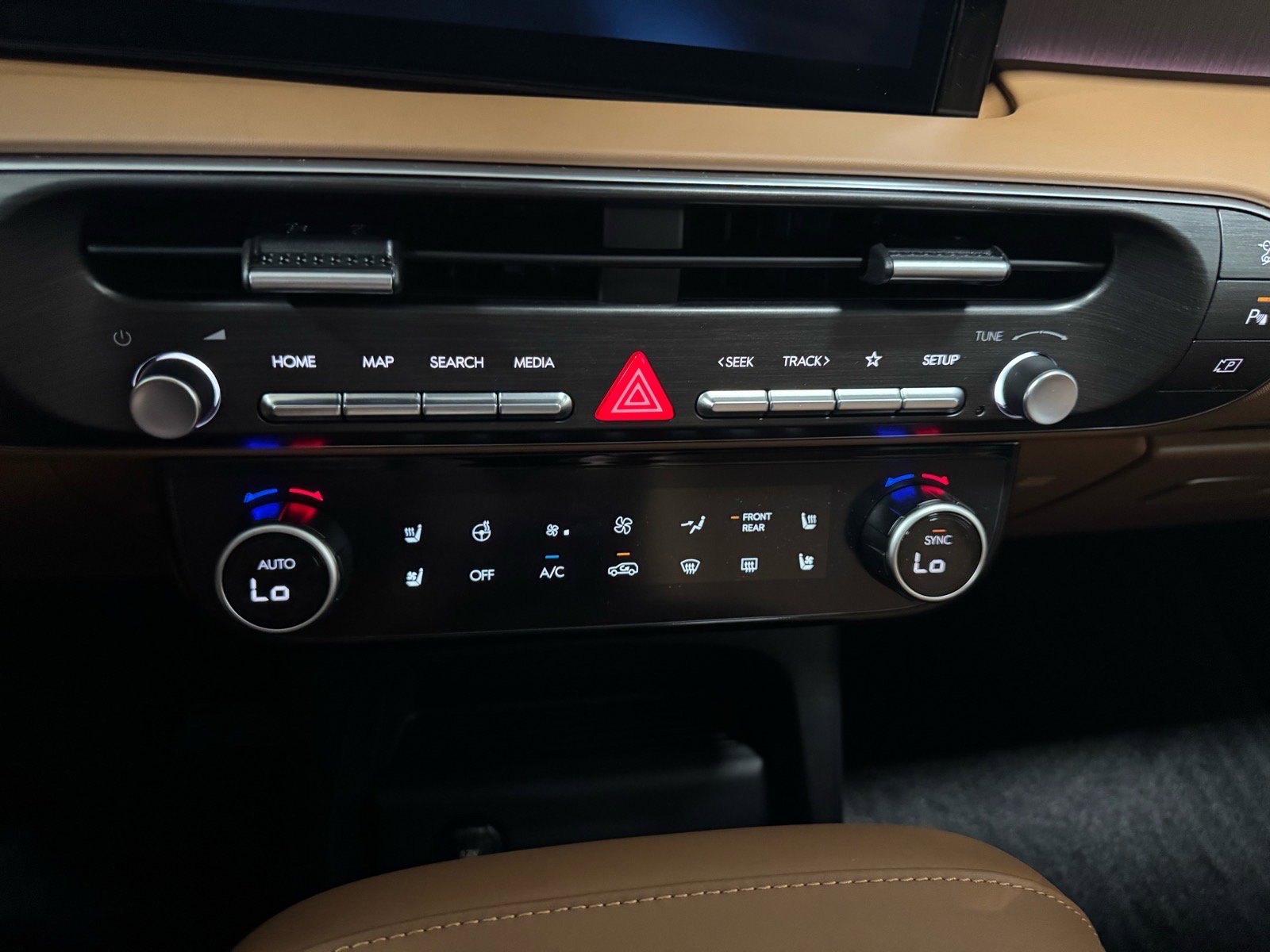 Used 2026 Hyundai Palisade Calligraphy AWD/4WD image 25