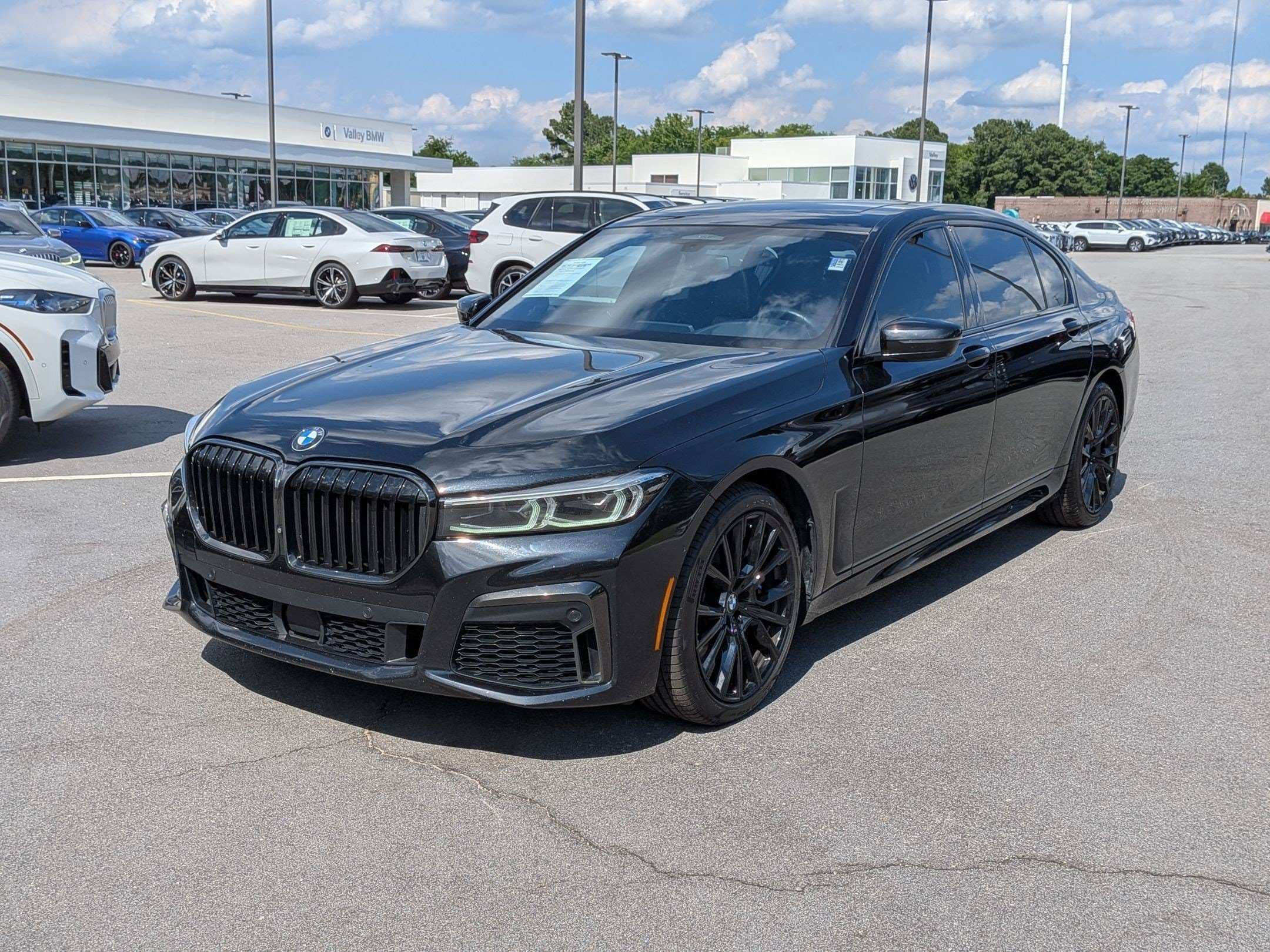 Used 2022 BMW 750i xDrive w/ Executive Package AWD/4WD image 7