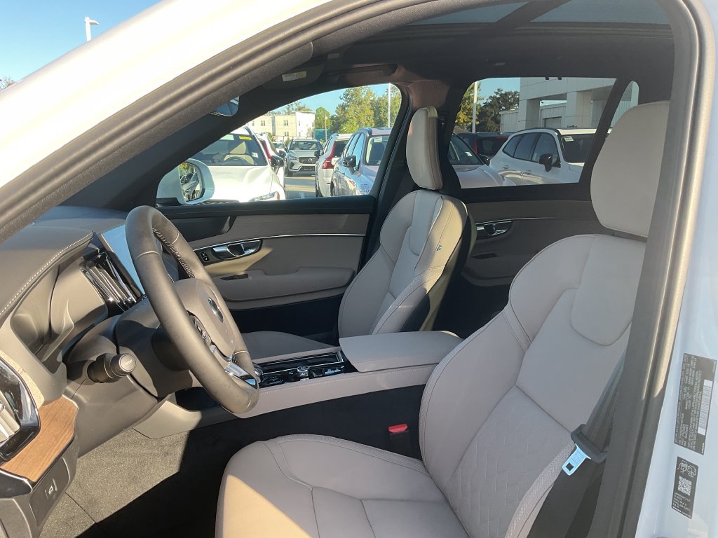New 2027 Volvo XC90 B6 Plus AWD/4WD image 12