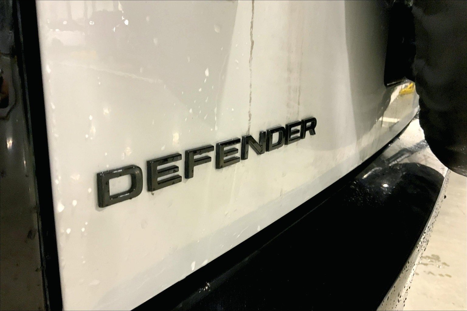 Used 2025 Land Rover Defender 90 V8 image 15