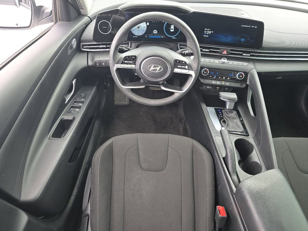 Used 2024 Hyundai Elantra SEL FWD image 23