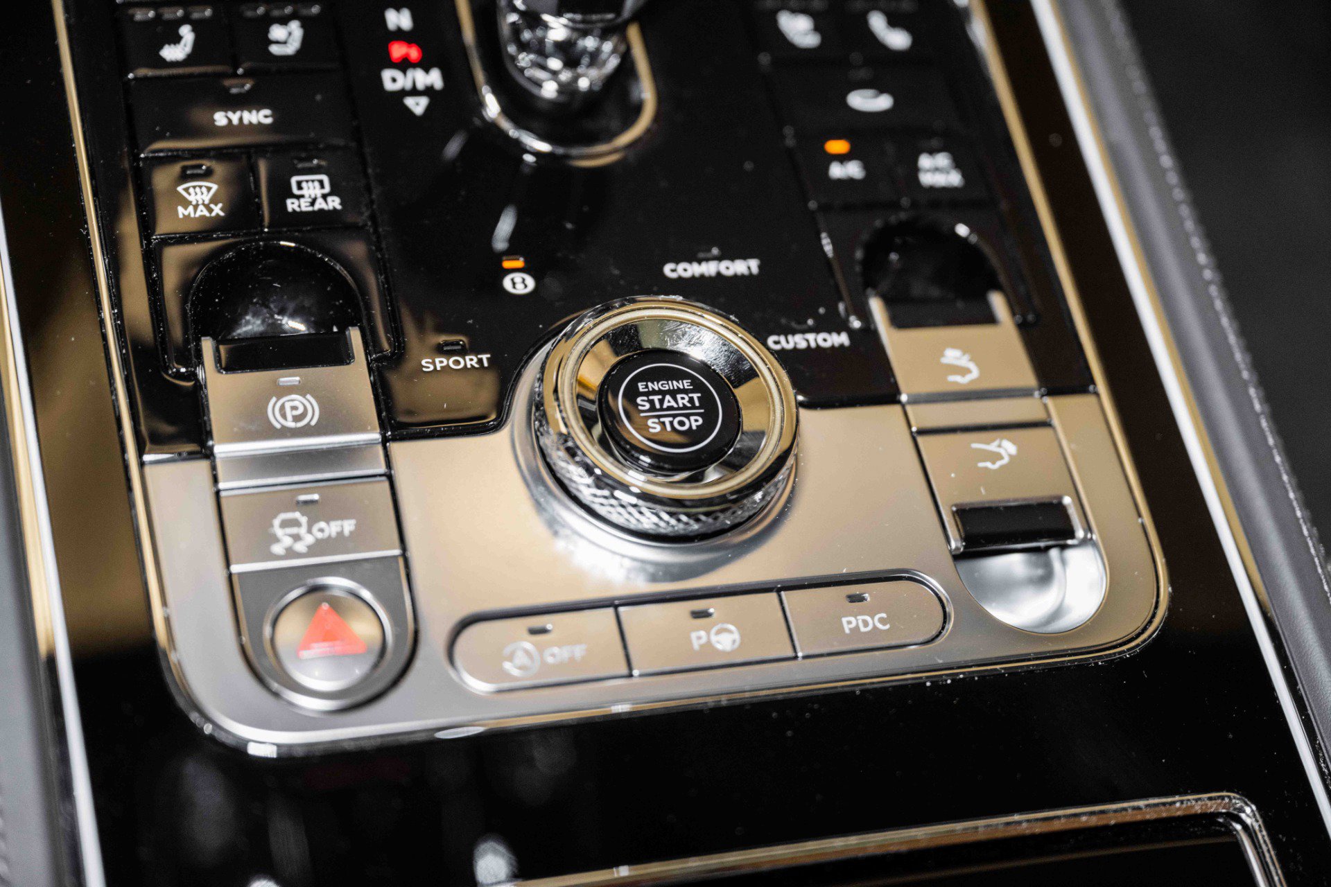 Used 2024 Bentley Continental GT V8 image 37