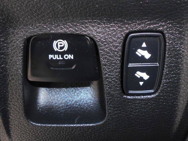 Certified 2024 RAM 1500 Laramie AWD/4WD image 15