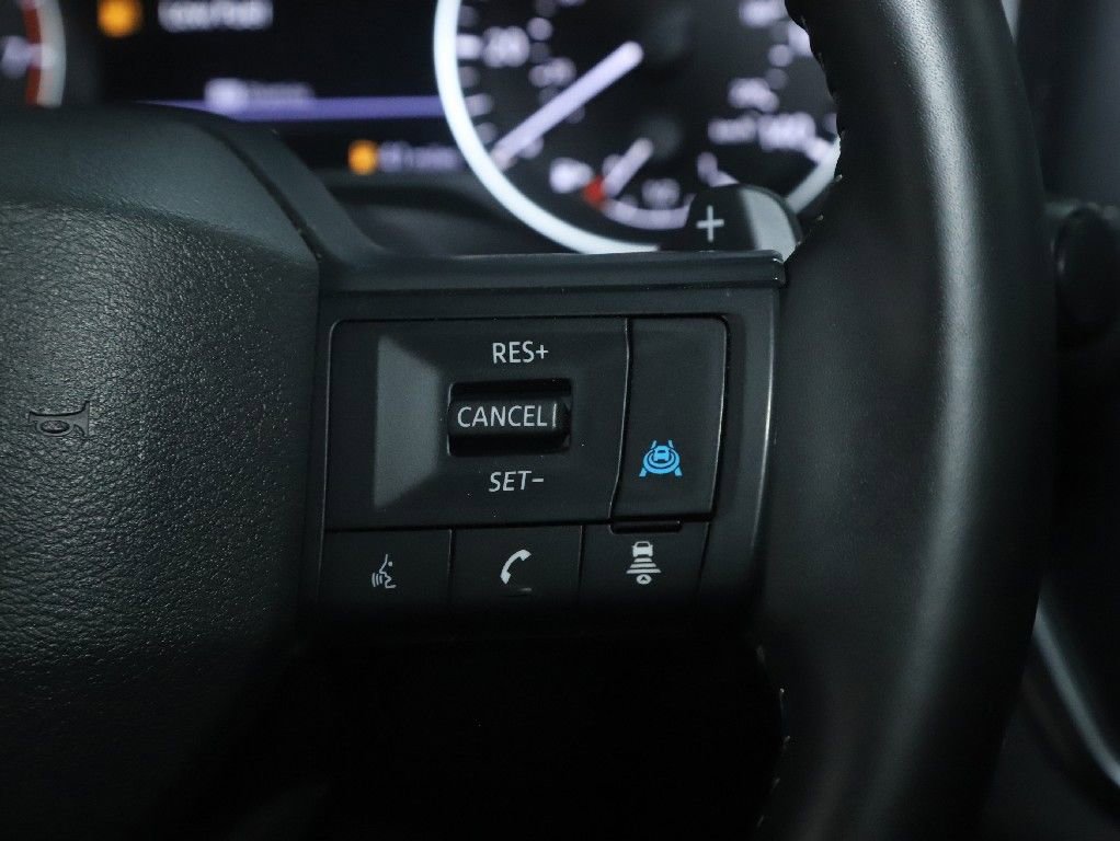 Used 2025 Nissan Rogue SV AWD/4WD image 23