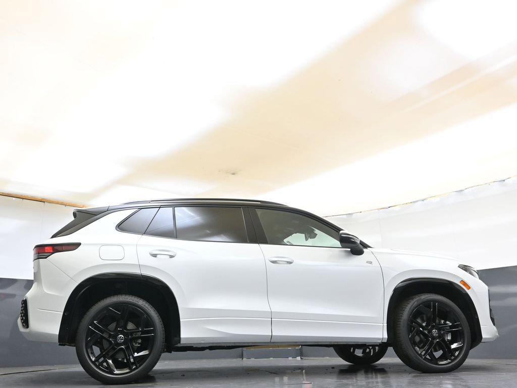 New 2026 Volkswagen Tiguan SE R-Line image 34