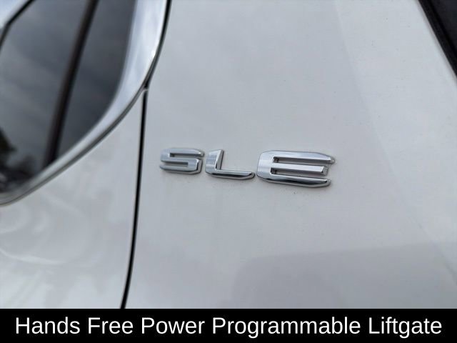 Used 2021 GMC Acadia SLE w/ Driver Convenience Package image 13