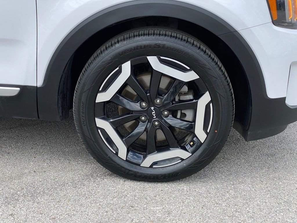 Used 2025 Kia Telluride S image 33