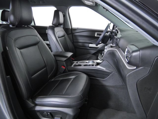 Certified 2024 Ford Explorer XLT w/ Equipment Group 202A AWD/4WD image 11