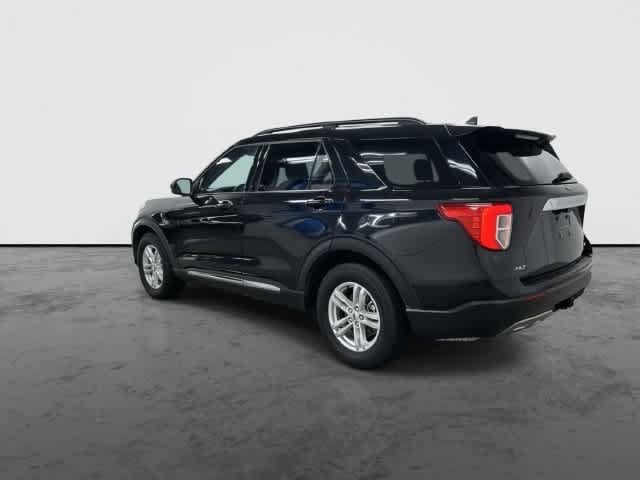 Used 2021 Ford Explorer XLT w/ Equipment Group 202A AWD/4WD image 9