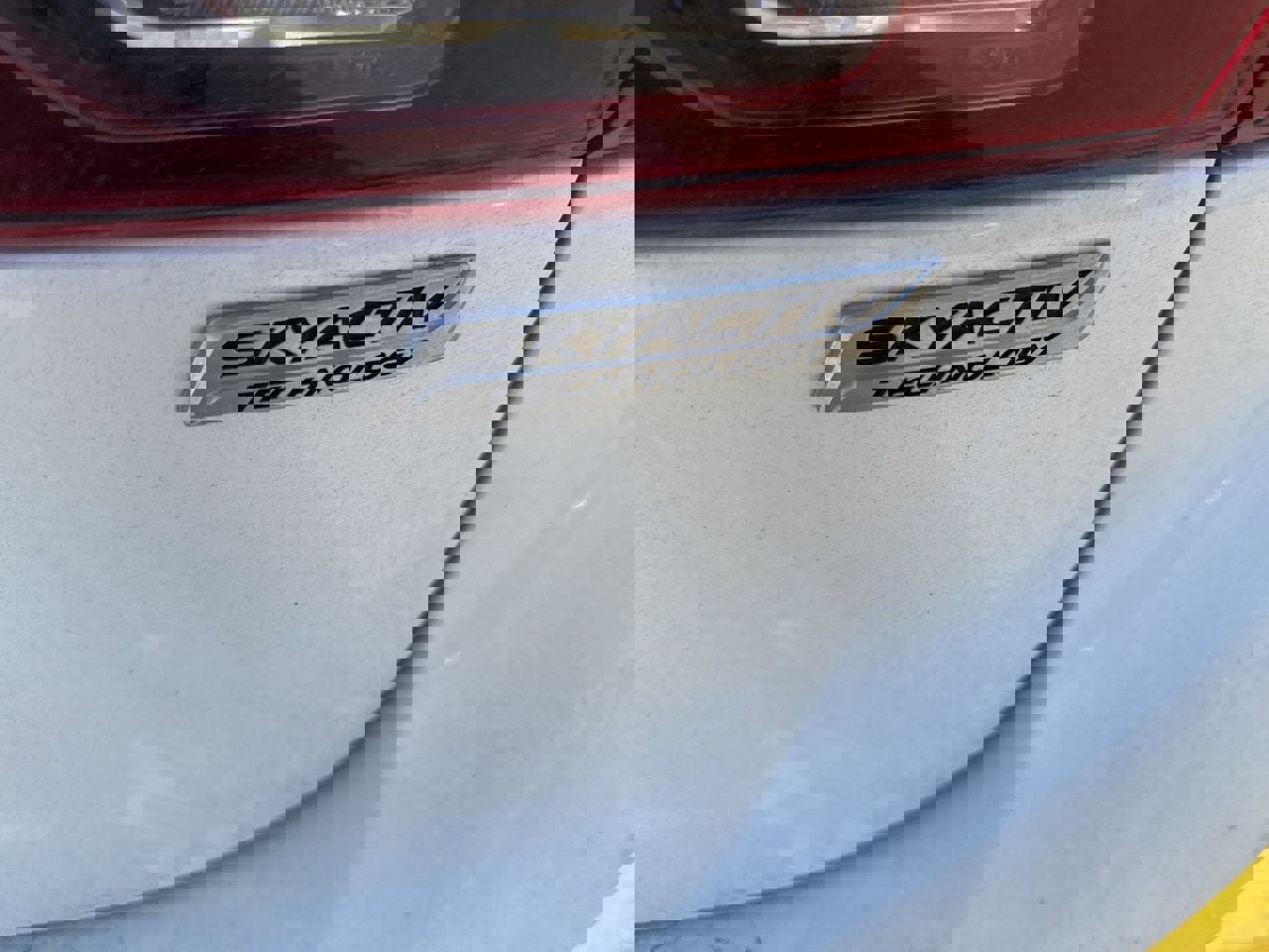 Used 2014 MAZDA MAZDA3 i SV image 9