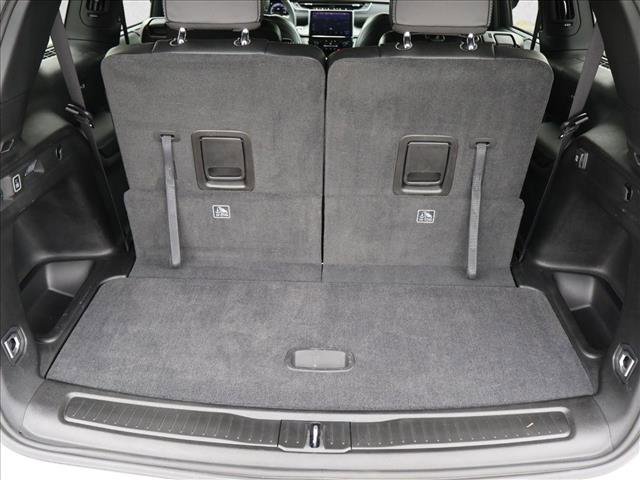 Used 2025 Jeep Grand Cherokee L Limited w/ Luxury Tech Group II AWD/4WD image 6